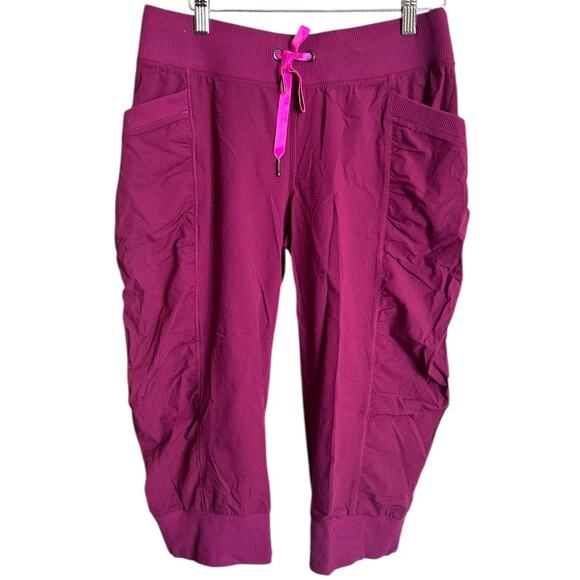 Athleta Pants - Athleta active capri pants magenta lightweight joggers drawstring waist size 8